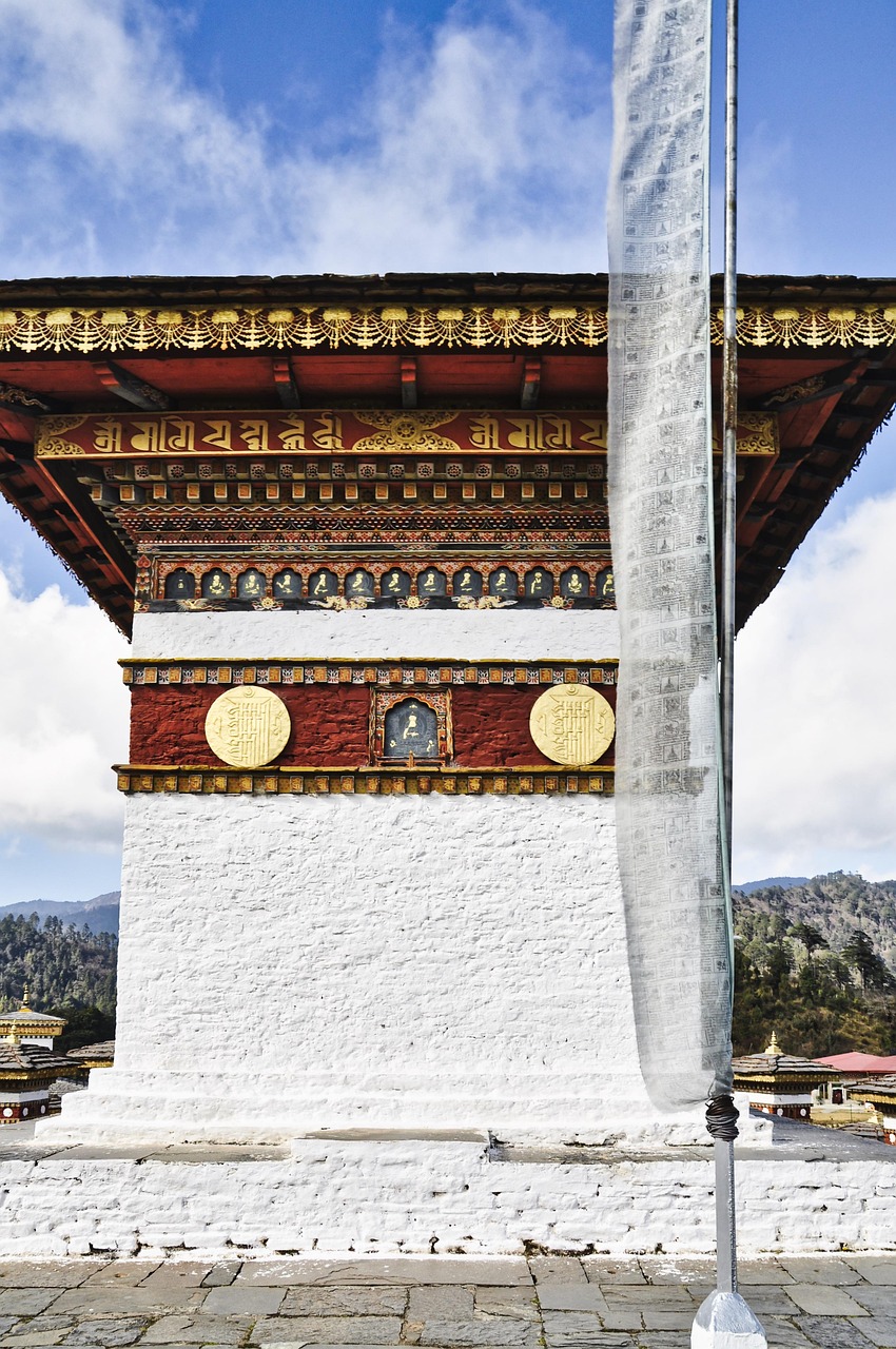 druk-wangyal-chortens-6737149_1280