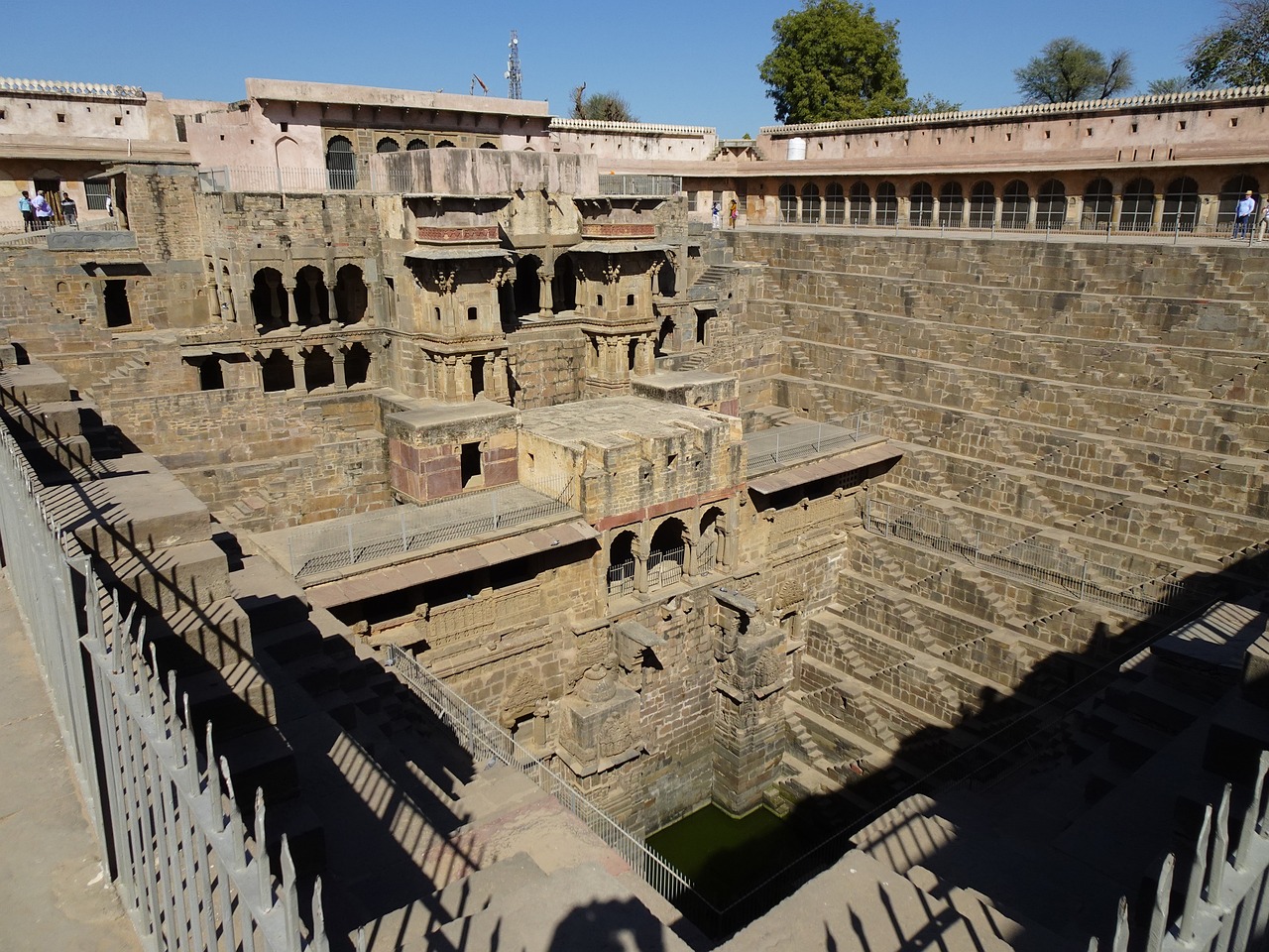 stepwell-4887522_1280